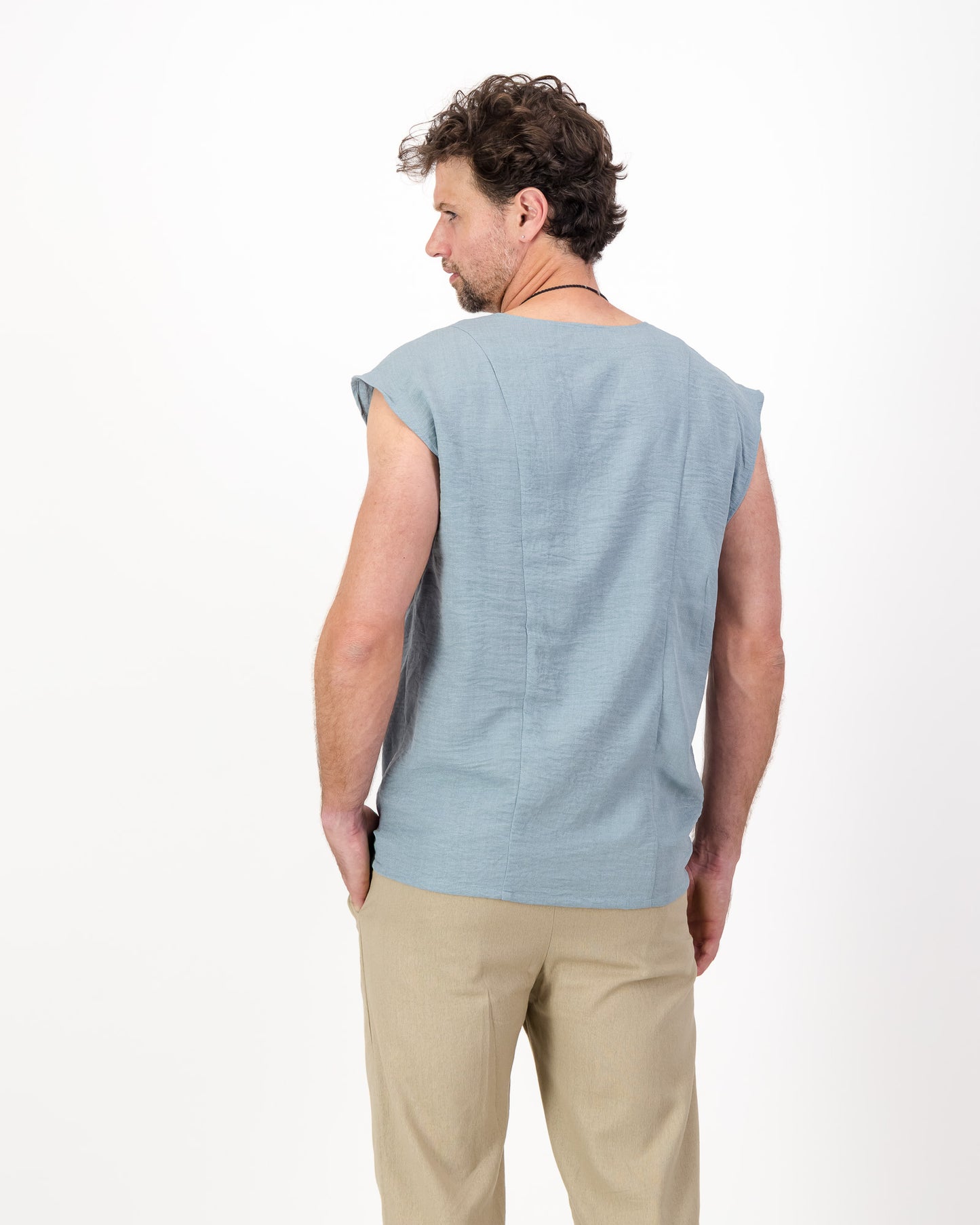 #04 - The Linen Vest